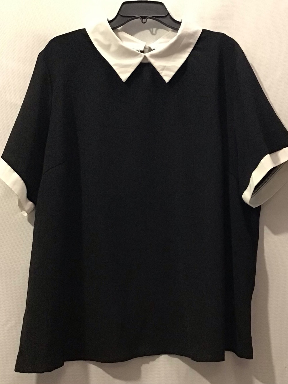 576 SHEIN Black Blouse with White Contrast Collar and Cuffs